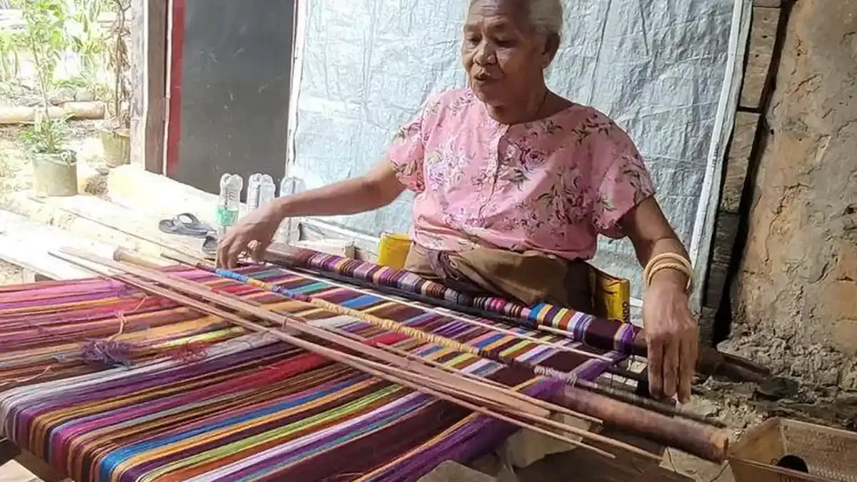 KALMANTAN TAILOR: Menjaga Tradisi Jahit Tradisional di Tengah Modernisasi Cilacap